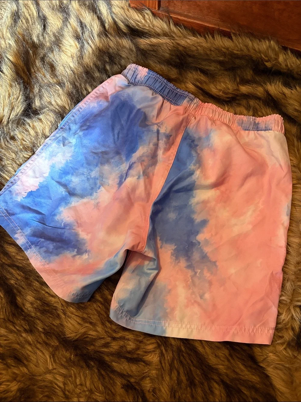 Chemistry Skeleton Surfer Tie-Dyed Men’s Mesh Lined Swim Trunks Size S